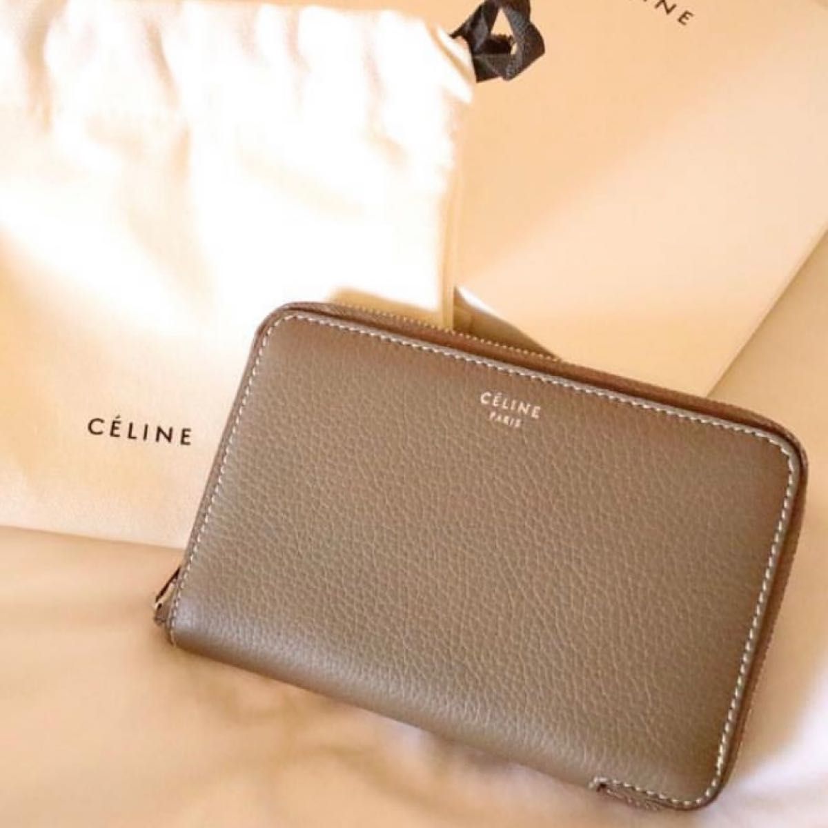 CELINE セリーヌ　ミディアム ジップ アラウンド ウォレット ラウンドファスナー二つ折り財布 レザー　ダークグレー