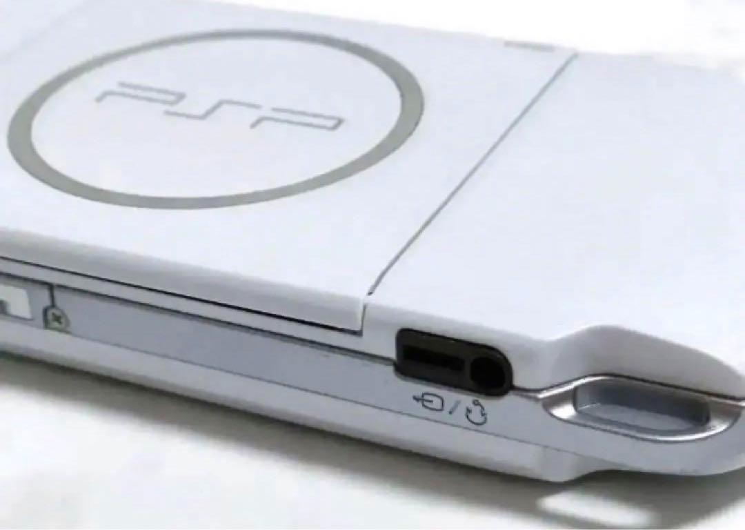 美品】PSP 3000 PW プレイステーションポータブル パールホワイト 白