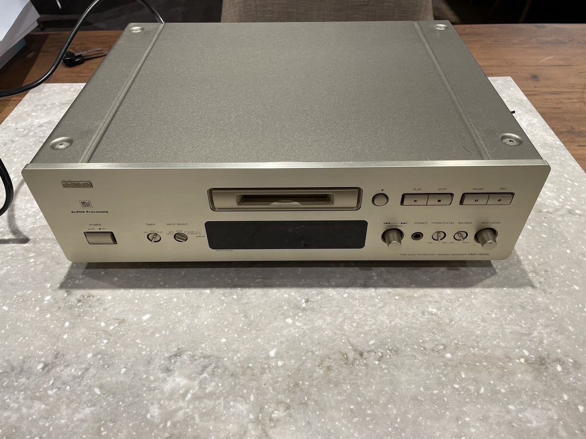 ⑤ DENON DMD-1800AL MDデッキ リモコン付 日本製 MADE IN JAPAN 通電確認済み　デノン プレーヤー _画像1