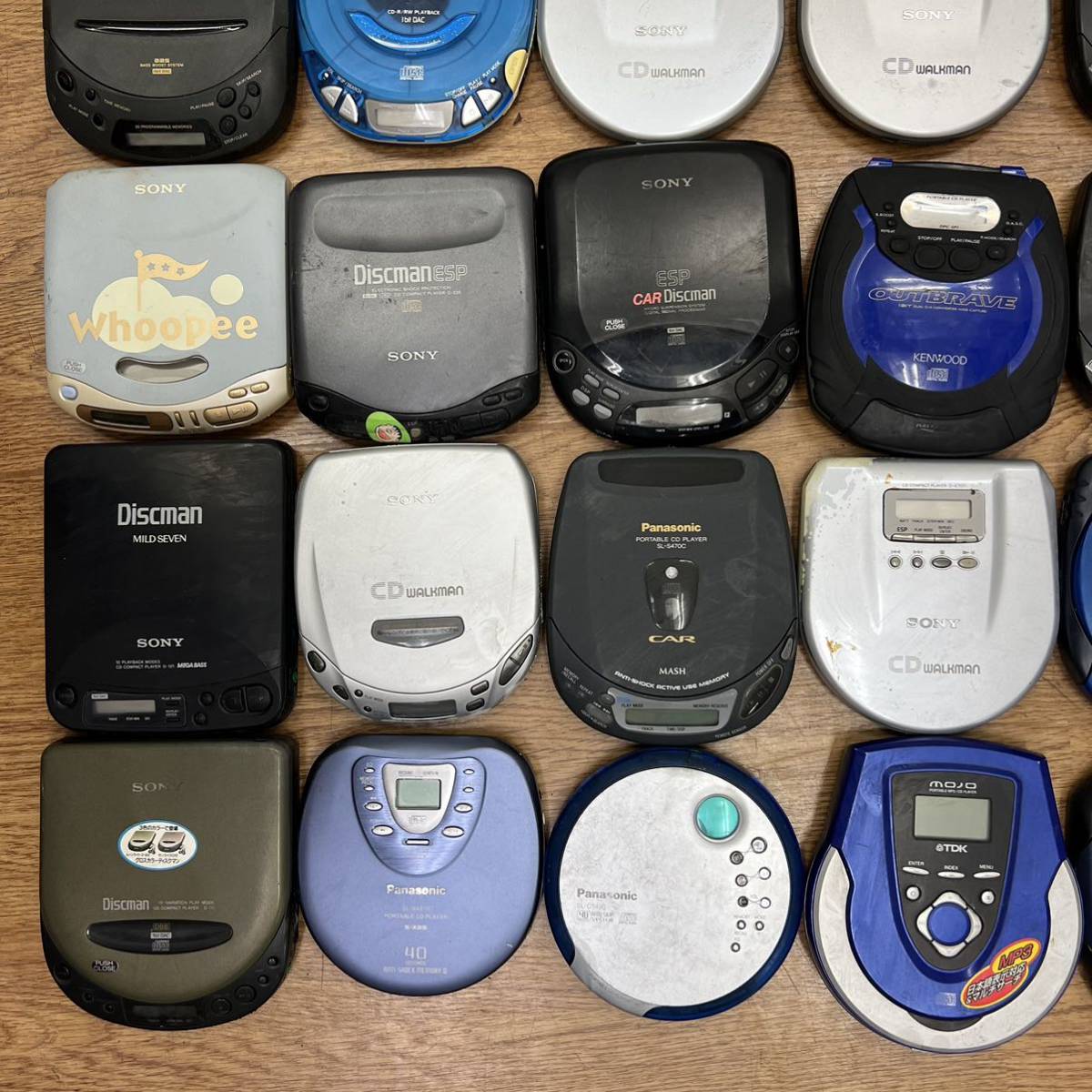 CD82 CDウォークマン類 108台 まとめて SONY Discman D-EJ775 D-11 D-22 レア MILD SEVEN コラボ Panasonic AIWA他 ポータブルCDプレーヤー_画像10