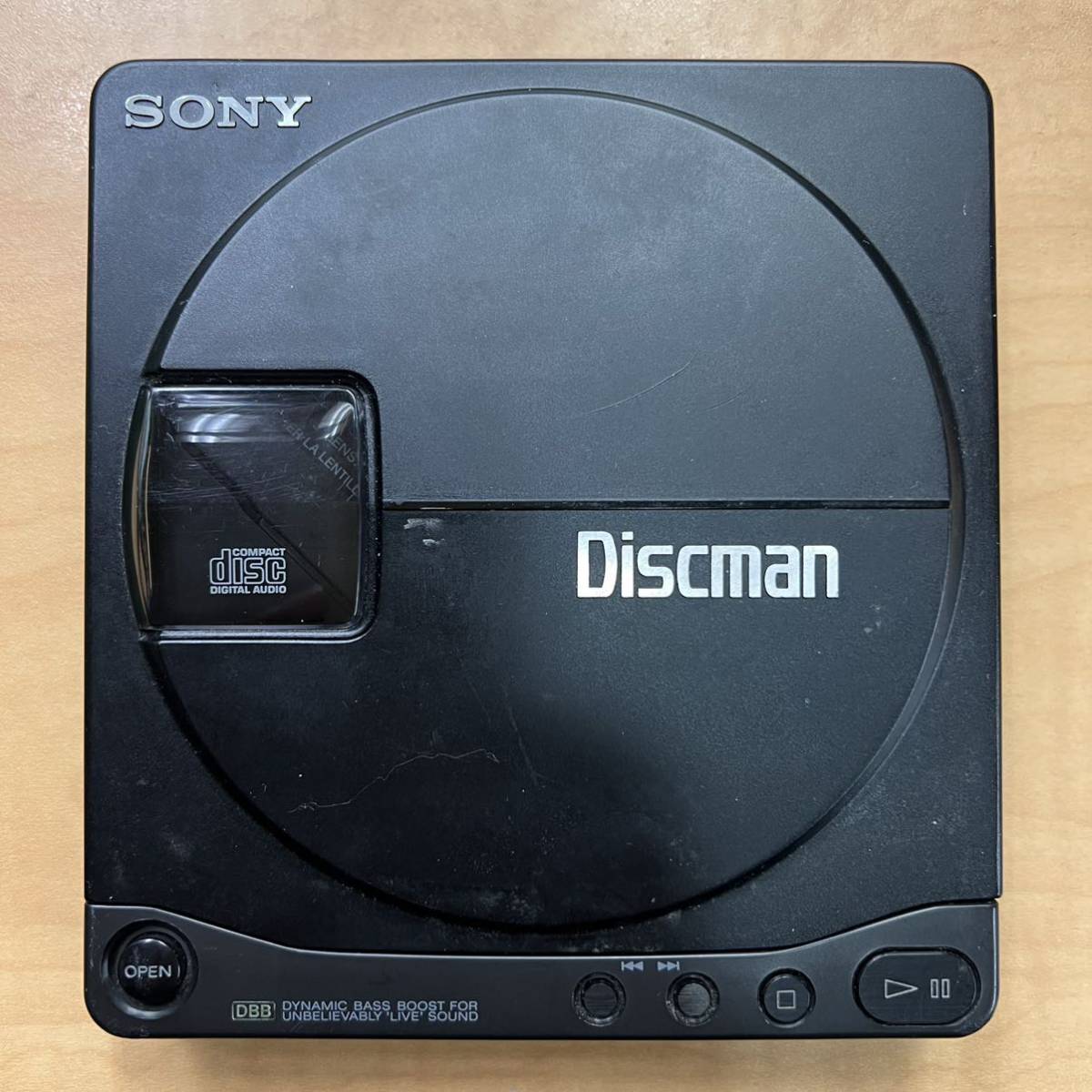 CD90 通電OK SONY Discman D-90 CDウォークマン ポータブルCDプレーヤー_画像1