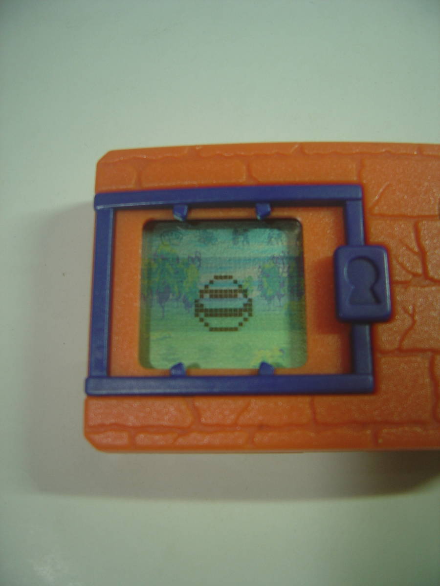 作動・機能OK！デジモン　デジタルモンスター　Ver.3　オレンジ色　育成ゲーム　携帯ゲーム　小型ゲーム　ミニゲーム　キーホルダーゲーム_画像3