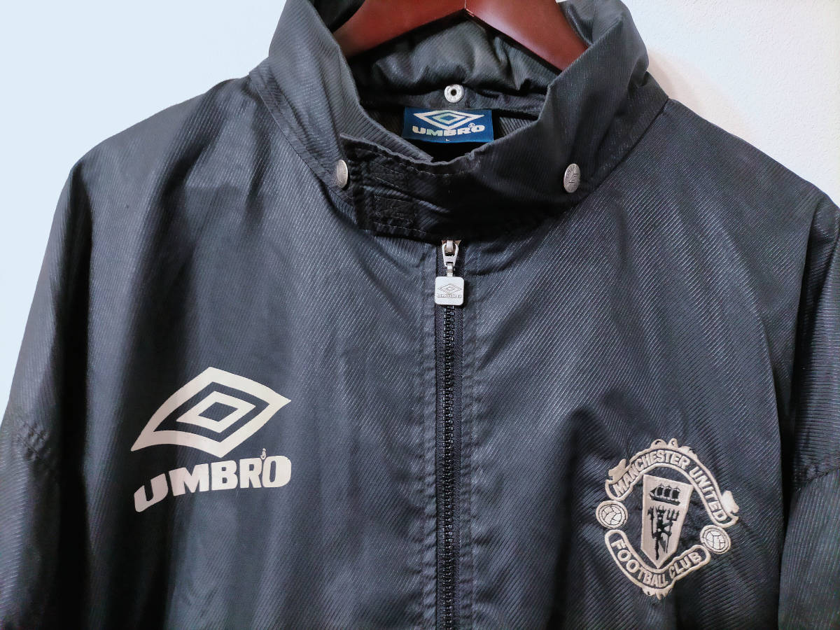 90‘S UMBRO(アンブロ) Manchester United(マンチェスターユナイテッド) ナイロンアンセムジャケット [L] (青タグ イングランド ENGLAND)_前面アップ