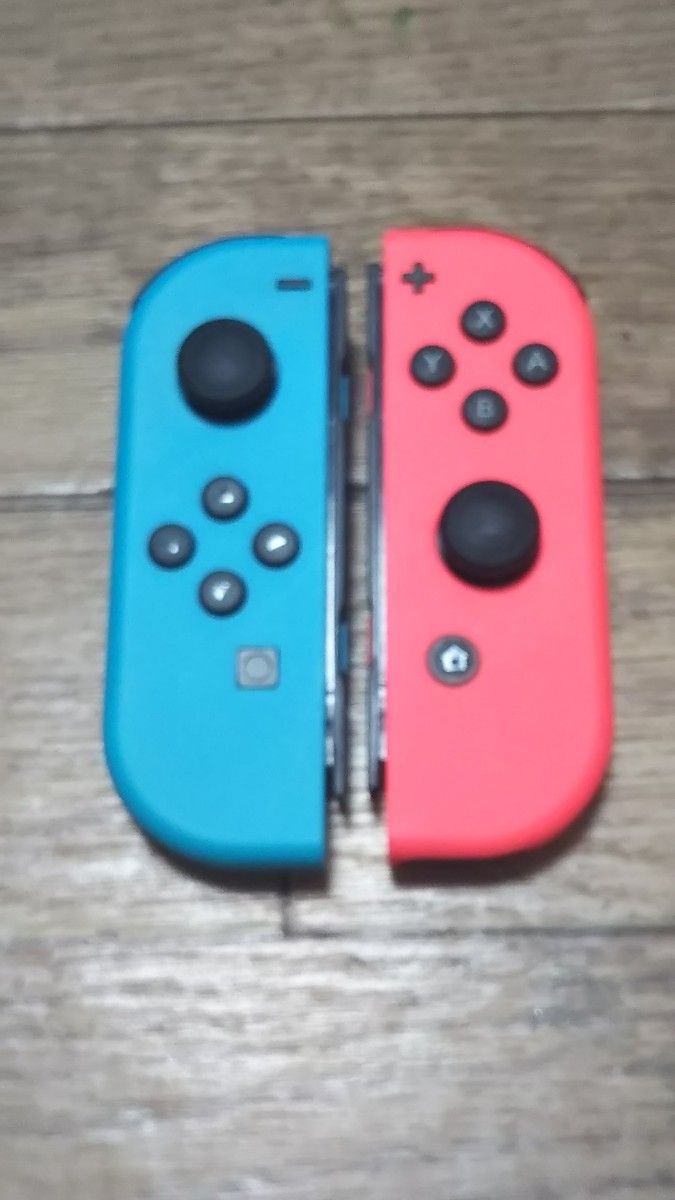 カラーブルーレッドSwitch 左右セットジョイコンJoy-Con/9台まとめて Nintendo Switch Joy-Con(L)/(R) ネオンレッド/ブルー
