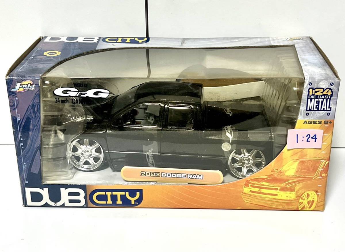 JADA 1/24 DODGE RAM 2003 ピックアップ カスタム　ブラック　ローダウン 24インチホイール　ローライダー DUB 荷台開閉　※注記あり_画像1