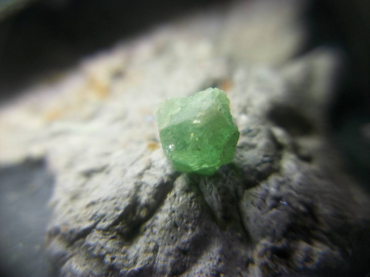 宝石質　タンザニア　ツァボライト　グリーンガーネット　単結晶　結晶面あります　ハイグレード　定型外発送_画像4