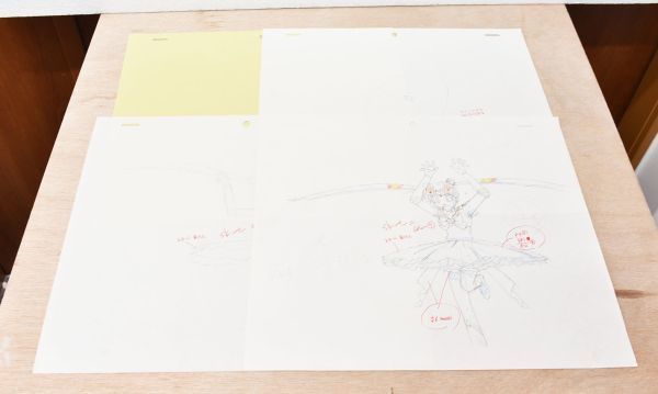 美少女戦士セーラームーン」原画、修正原画4枚組 各24.2×26.8 美少女戦士セーラームーン」原画、修正原画4枚組 各24.2×26.8