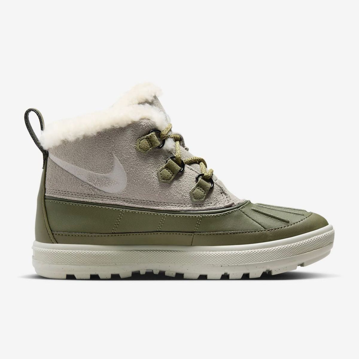 ★おしゃれ★ Nike 話題の防水加工 ブーツ ナイキ ウッドサイド チャッカ 2 ACG 防水ブーツ アウトドア