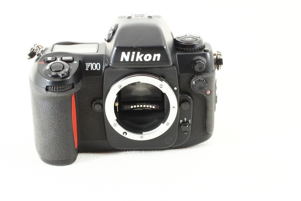 格安品◆NIKON ニコン F100 ボディ フィルム一眼レフカメラ◆A2709_外観、格安品コンディション！