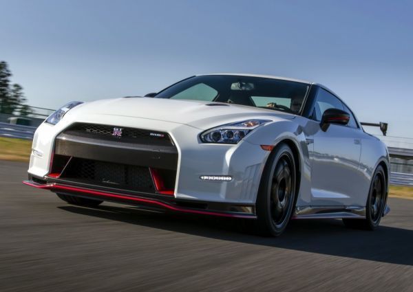 ヤフオク 日産 Gt R Nismo R35 Bホワイトパール 2014年 ニ