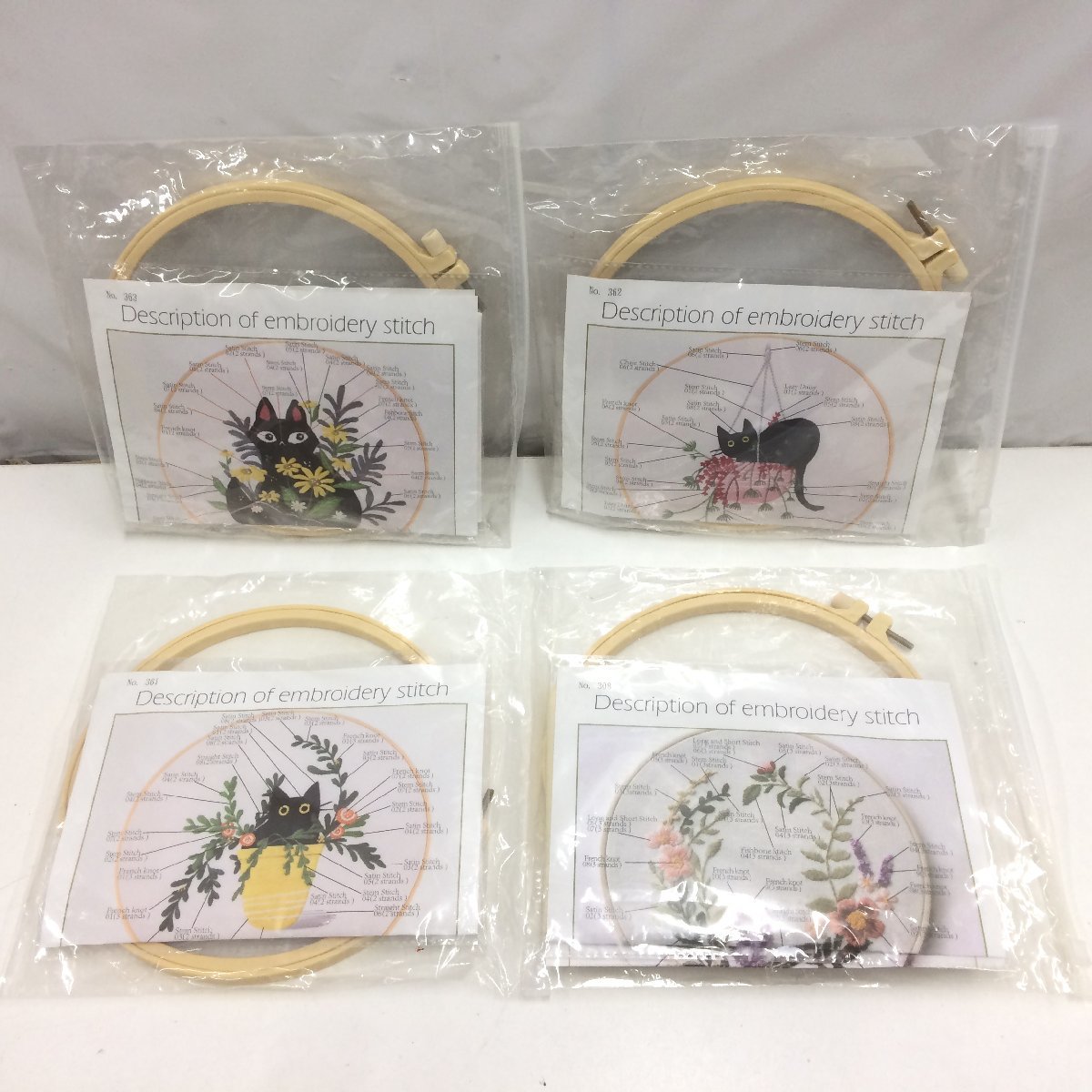 f157*80 未開封 刺繍キット　黒猫×3、フラワー×1　計4個セット_画像1