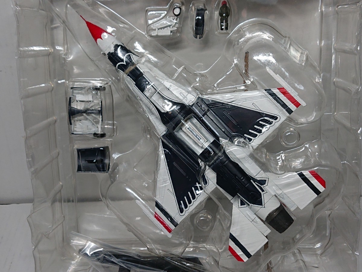 1/72 ホビーマスター F-16D アメリカ空軍 サンダーバーズ HA3805_画像10