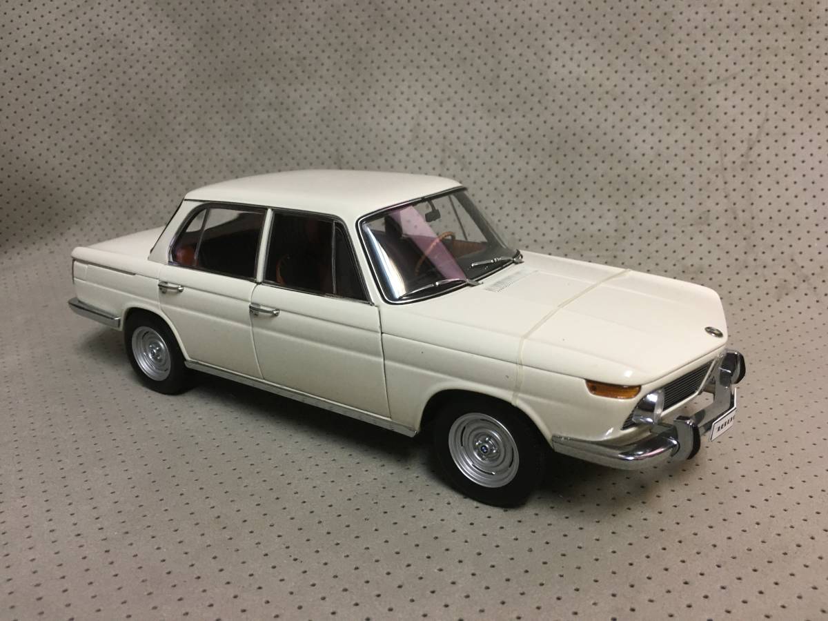 AUTOart 1/18 BMW 1800TI/SA ホワイト　未展示品 絶版　希少_画像3