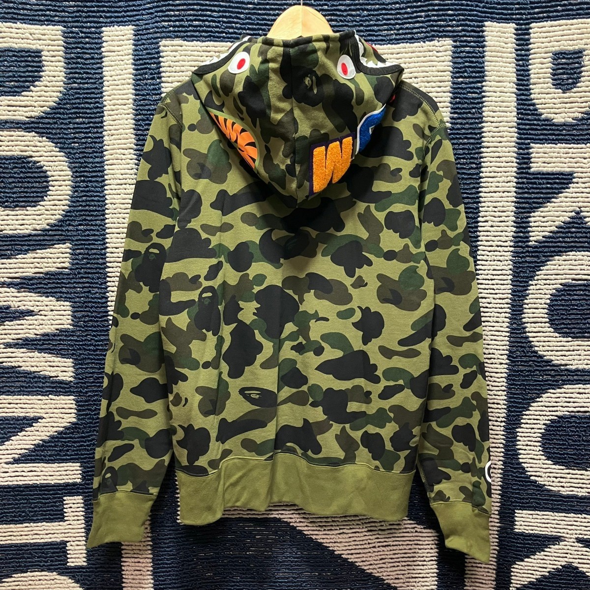 新品同様 A BATHING APE ア ベイシング エイプ BAPE 1ST CAMO SHARK FULL ZIP HOODIE カモ シャークパーカー L_画像9