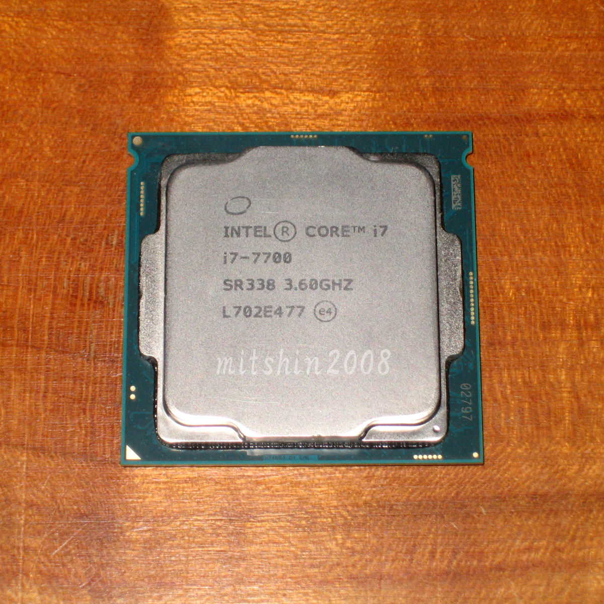 Intel Core i7 7700 3.6GHz(TB:最大4.2GHz) LGA1151 Kabylake 動作確認済 クリックポストなら送料185円 [No.944]_【画像１】本商品(CPU表面)