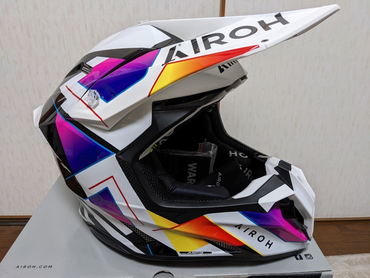 【ニューモデル 2024】Airoh ツイスト 3 Мサイズ オフロードヘルメット ヘルメット モトクロス エンデューロ 林道ツーリングの画像4