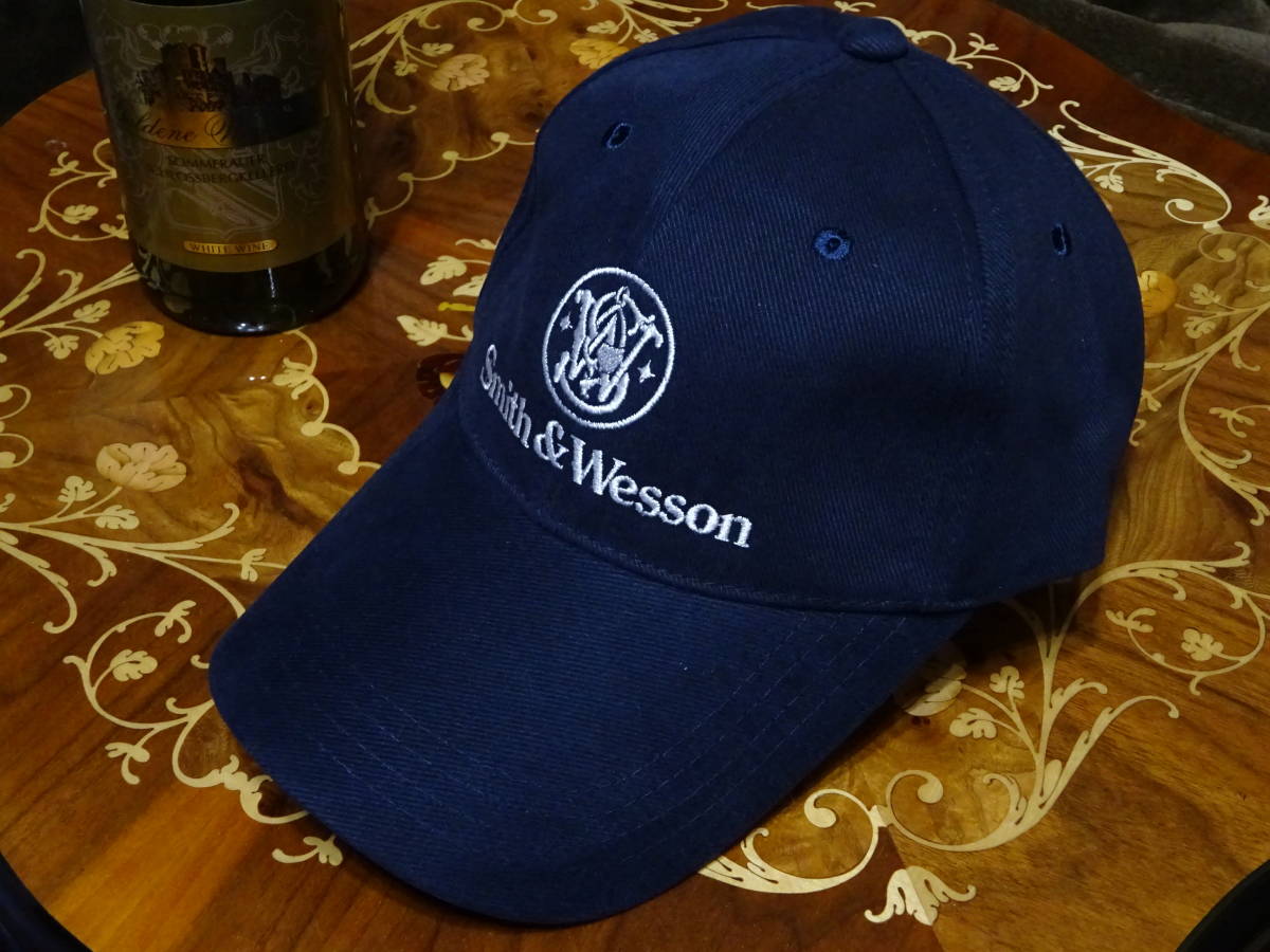限定入荷 S&W ネービーブルー キャップ 米国イベント用 帽子 オリジナル キャップ ベースボールキャップ 紺色_画像1