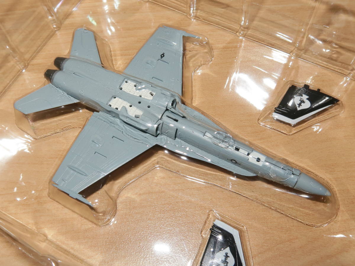 1/144 F/A-18D ホーネット VMFA(AW)-225 バイキングス 2009 MAS 第4弾 4+Bravo 米海軍・海兵隊の名機たち カフェレオ_画像6