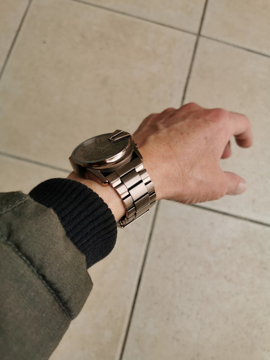 ディーゼル　メンズ腕時計　人気モデルのレアカラー_画像3