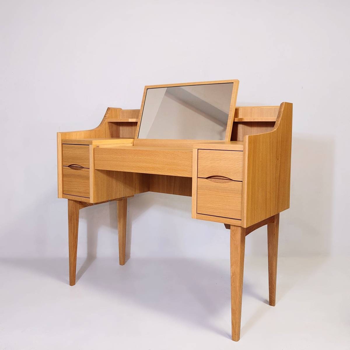  sea urchin ko[UNICO]SIGNE(signe) dresser × stool / natural oak material [ beautiful used ] set mirror dresser make-up pcs chair attaching drawer storage 