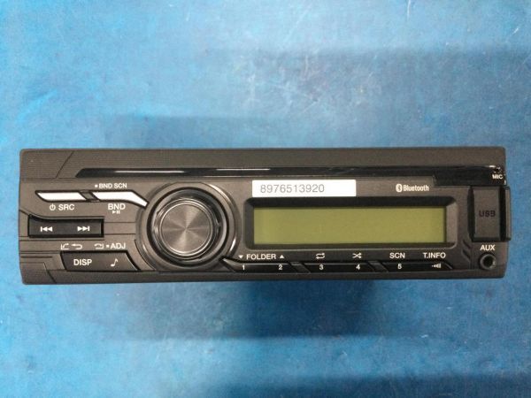 新車外し いすゞ新型　24V純正ラジオ AM/FM　AUX・Bluetooth・USB付(RI9765BA)【送料無料(沖縄・離島を除く)】_画像1