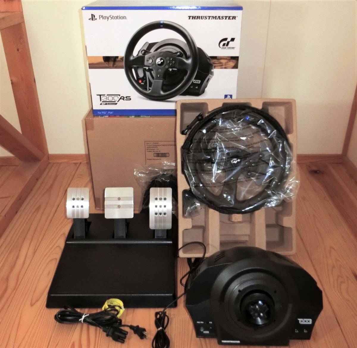 国内正規品 Thrustmaster スラストマスター T300RS GT Edition 【良品