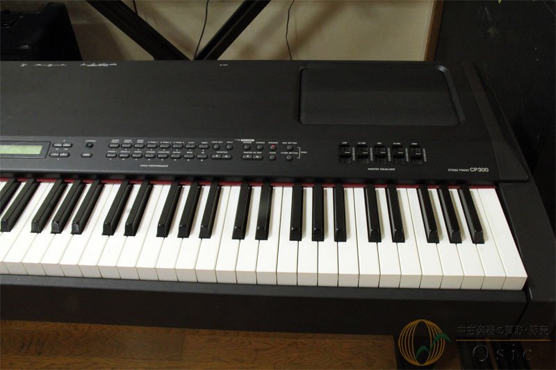 [良品] YAMAHA CP300● スピーカー搭載ステージピアノ/迫力のピアノサウンド/スタンド付き [XJ111]_画像2