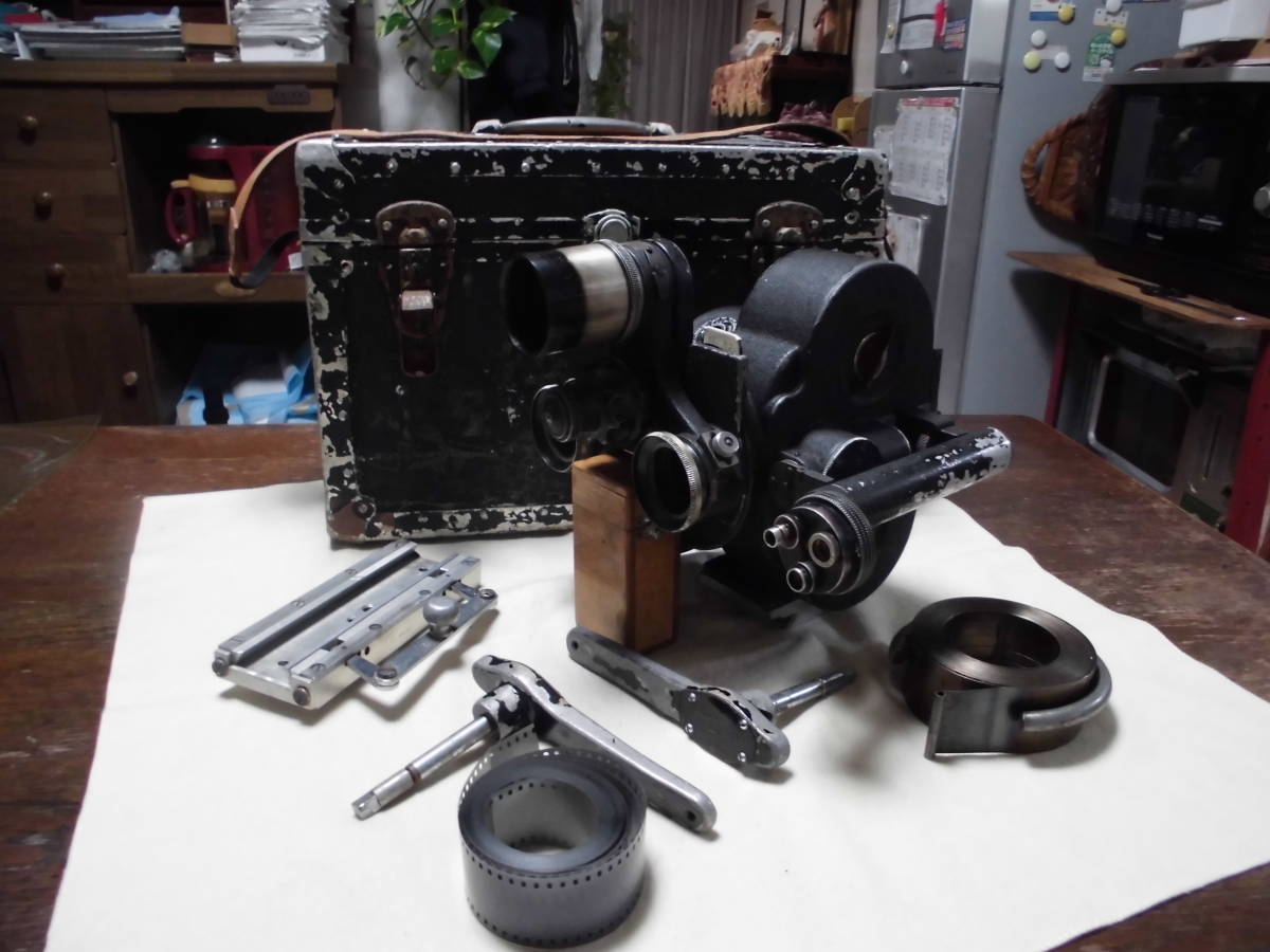 BELL & HOWELL ベル　ハウエル　EYEMO CAMERA 71 アイモ　35mm ムービーカメラ　フィルムカメラ　専用アルミケース_画像1