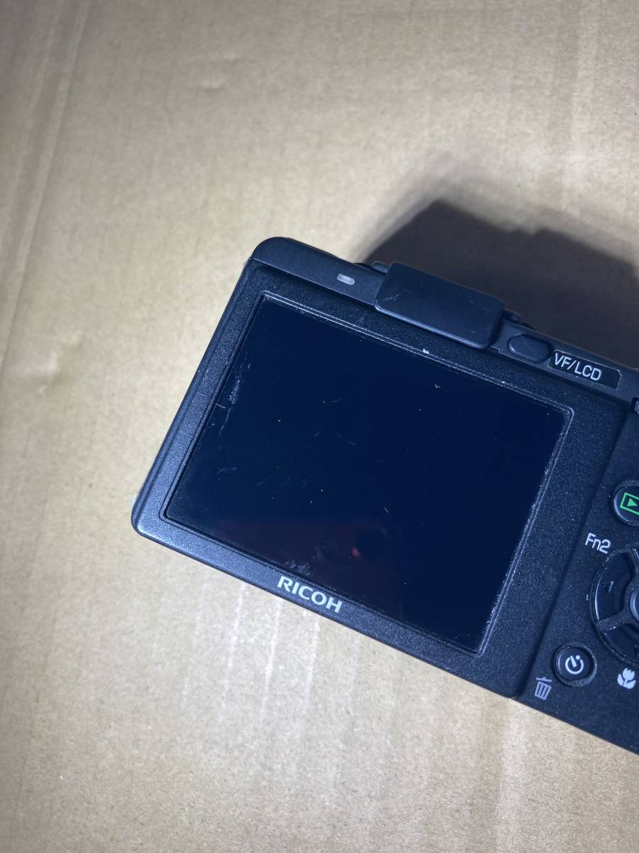 SY1870　デジタルカメラ Ricoh GX200 5.1-15.3mm F2.5-4.4(本体/バッテリー)未確認 ジャンク_画像5