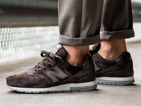 new balance 996 brown suede