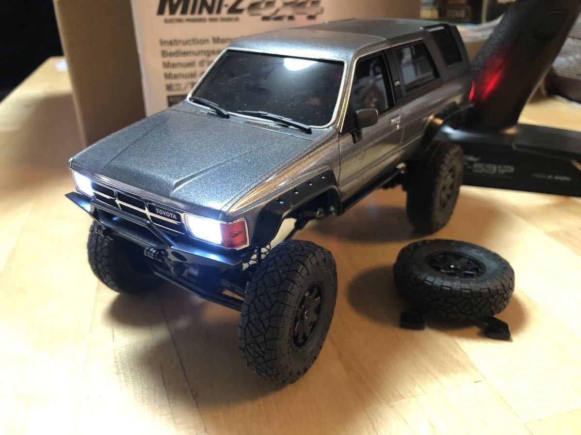  本文必読LEDライト付！京商 MINI-Z4x4 ready set TOYOTA 4Runner トヨタ4ランナー ハイラックスサーフ ダークグレーメタリック 北米仕様！_画像1