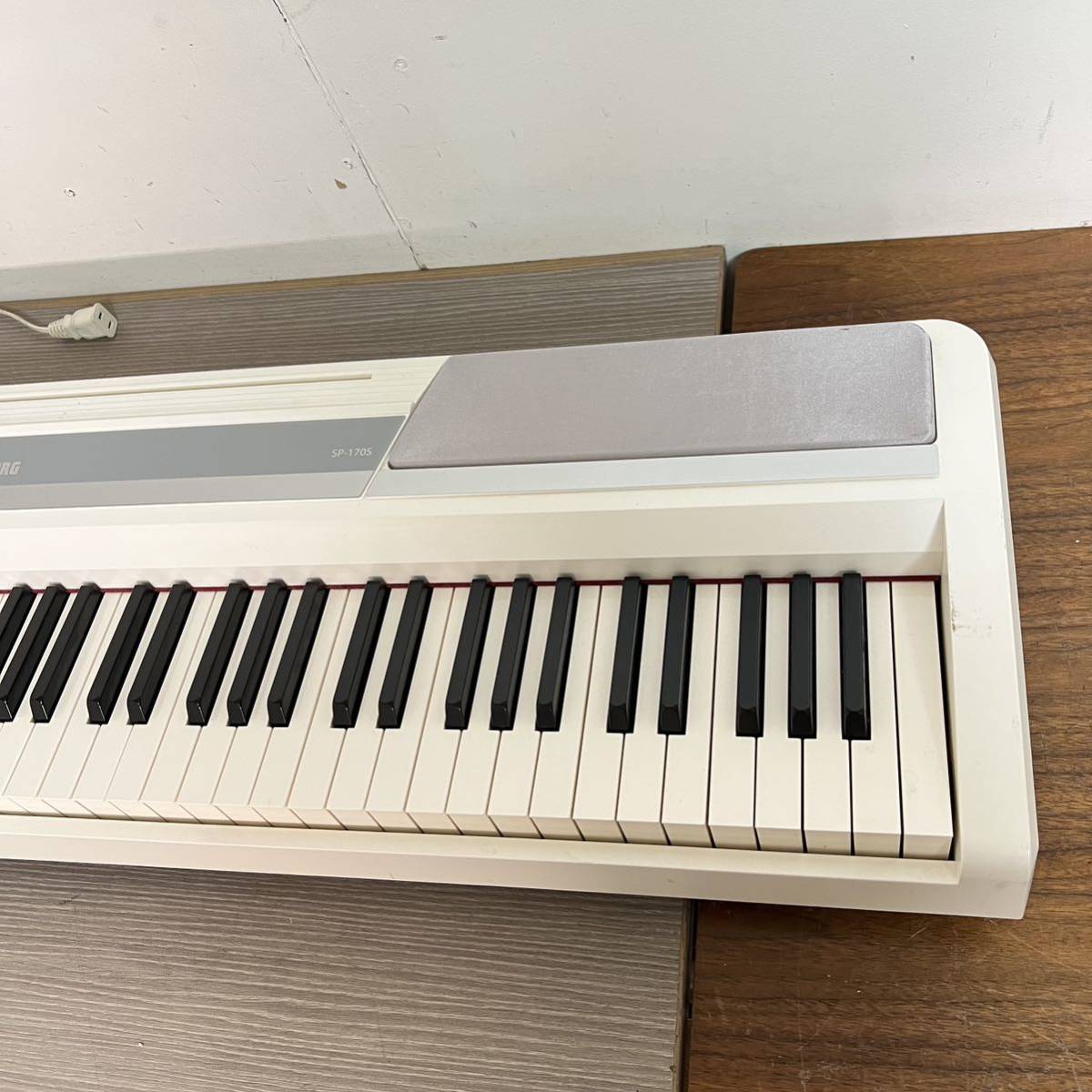 B1642 コルグKORG SP-170S 電子ピアノ 88鍵 ホワイトグレー_画像2