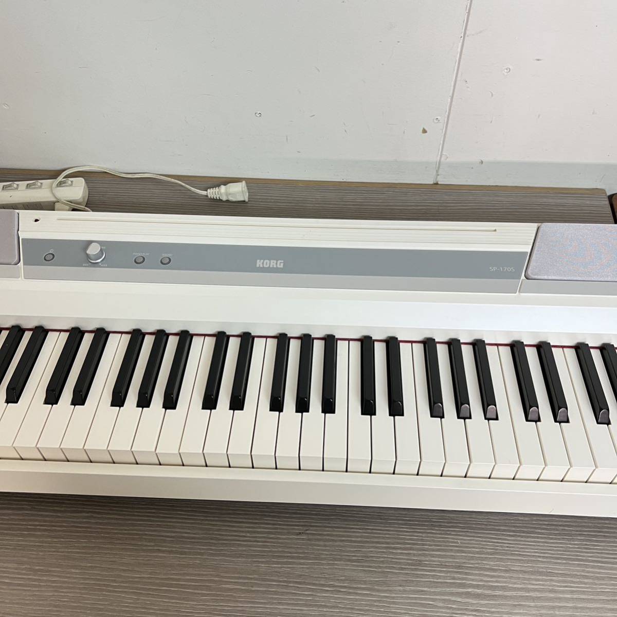 B1642 コルグKORG SP-170S 電子ピアノ 88鍵 ホワイトグレー_画像3