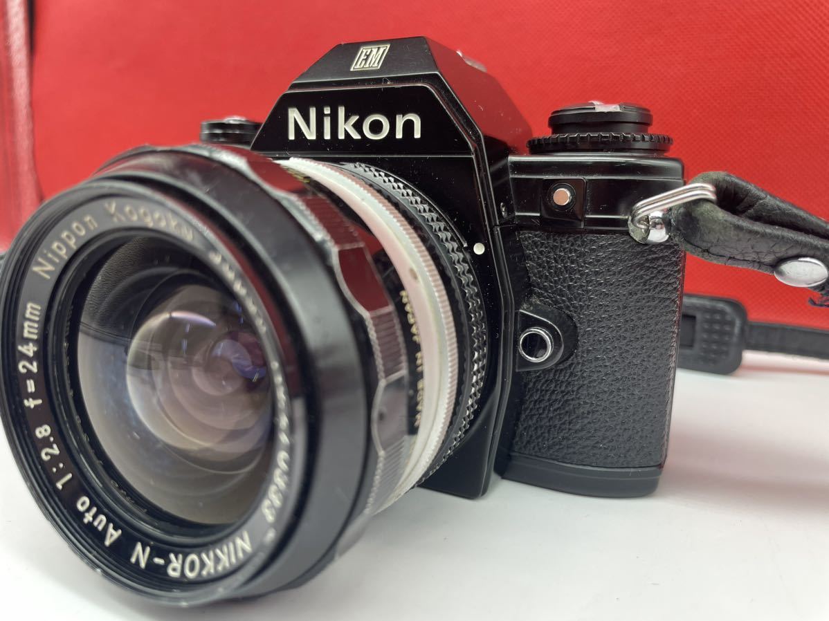 ＊ Nikon EM フィルムカメラ 一眼レフ ブラック レンズ LENS NIKKOR-N Auto 1:2.8 f=24mm ニッコール　動作確認済み ニコン _画像3