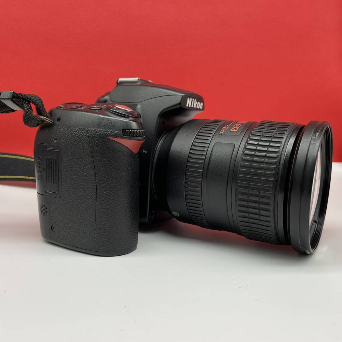 □ Nikon D90 デジタル一眼レフカメラ AF-S NIKKOR 18-200mm F3.5-5.6G ED DX VR レンズ 動作確認済 バッテリー 充電器 ニコン_画像2