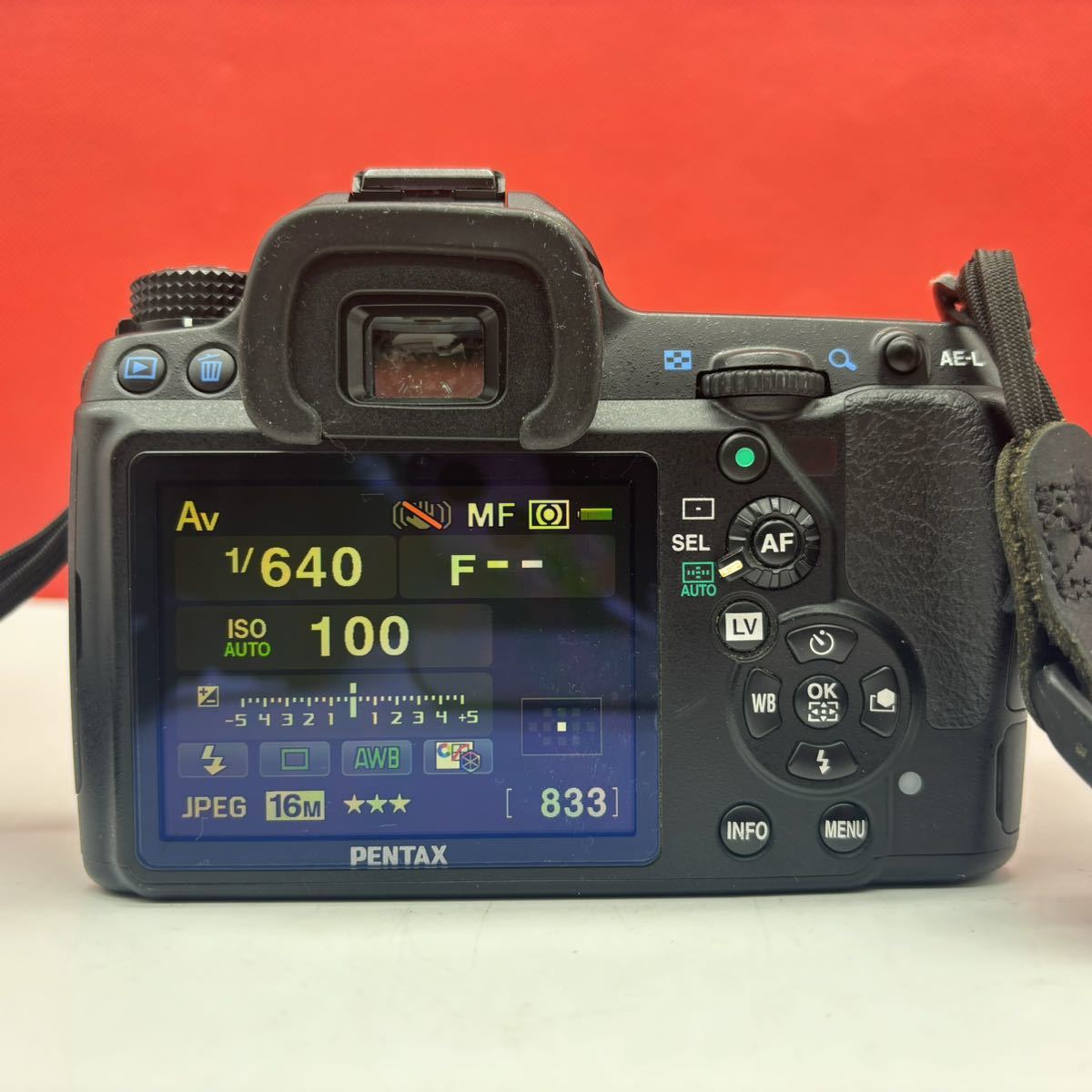 ◆ PENTAX K-5 デジタル一眼レフカメラ ボディ シャッター、フラッシュOK バッテリー付属 ペンタックス_画像3