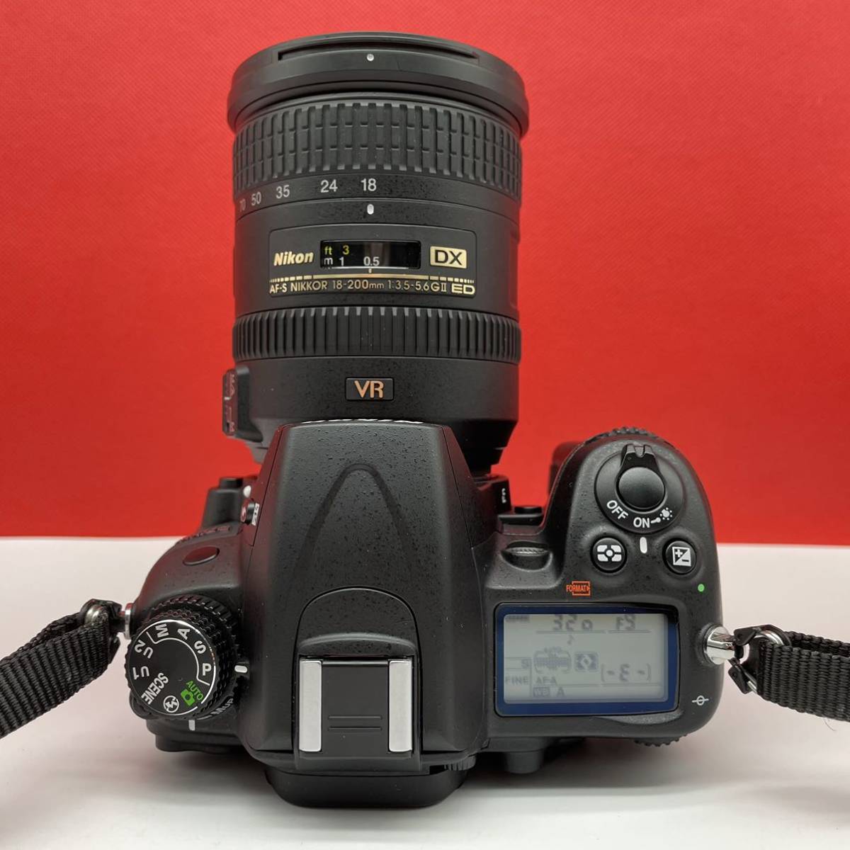□ Nikon D7000 デジタル一眼レフカメラ AF-S NIKKOR 18-200mm F3.5-5.6G II ED DX VR レンズ 動作確認済 バッテリー 充電器 付属品 ニコン_画像5