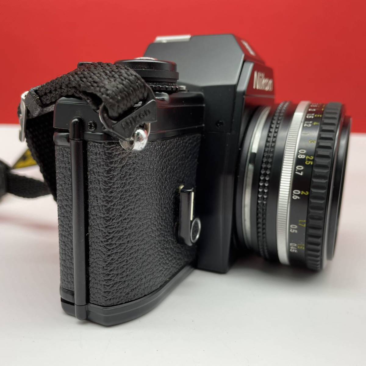 □ Nikon EM フィルムカメラ 一眼レフカメラ ボディ NIKKOR 50mm F1.8 Ai-s レンズ 動作確認済 シャッターOK 現状品 ニコン_画像2