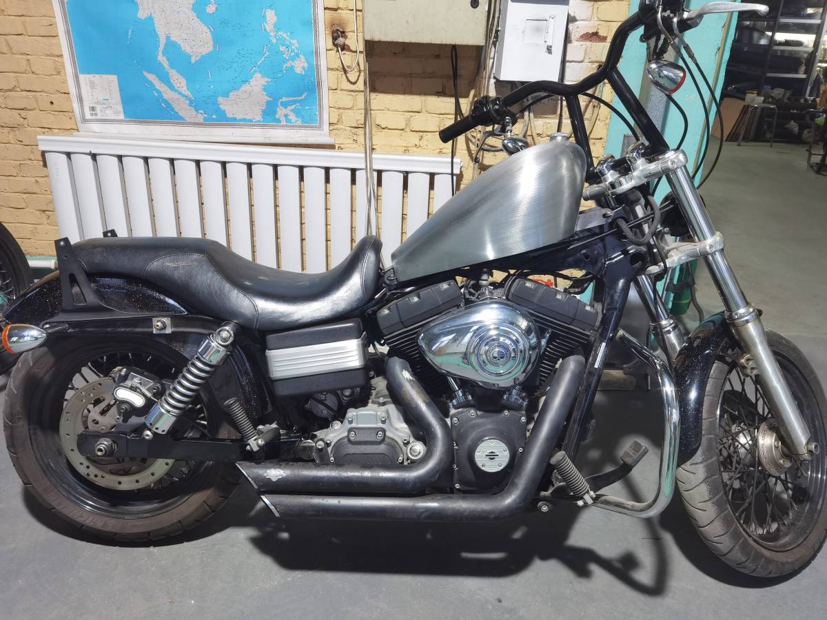 １４９番 ダイナ ハーレー  15L Harley Dyna FXD  カスタムタンク ボルトオン 1999-2003年用 タンク製作工房の画像5