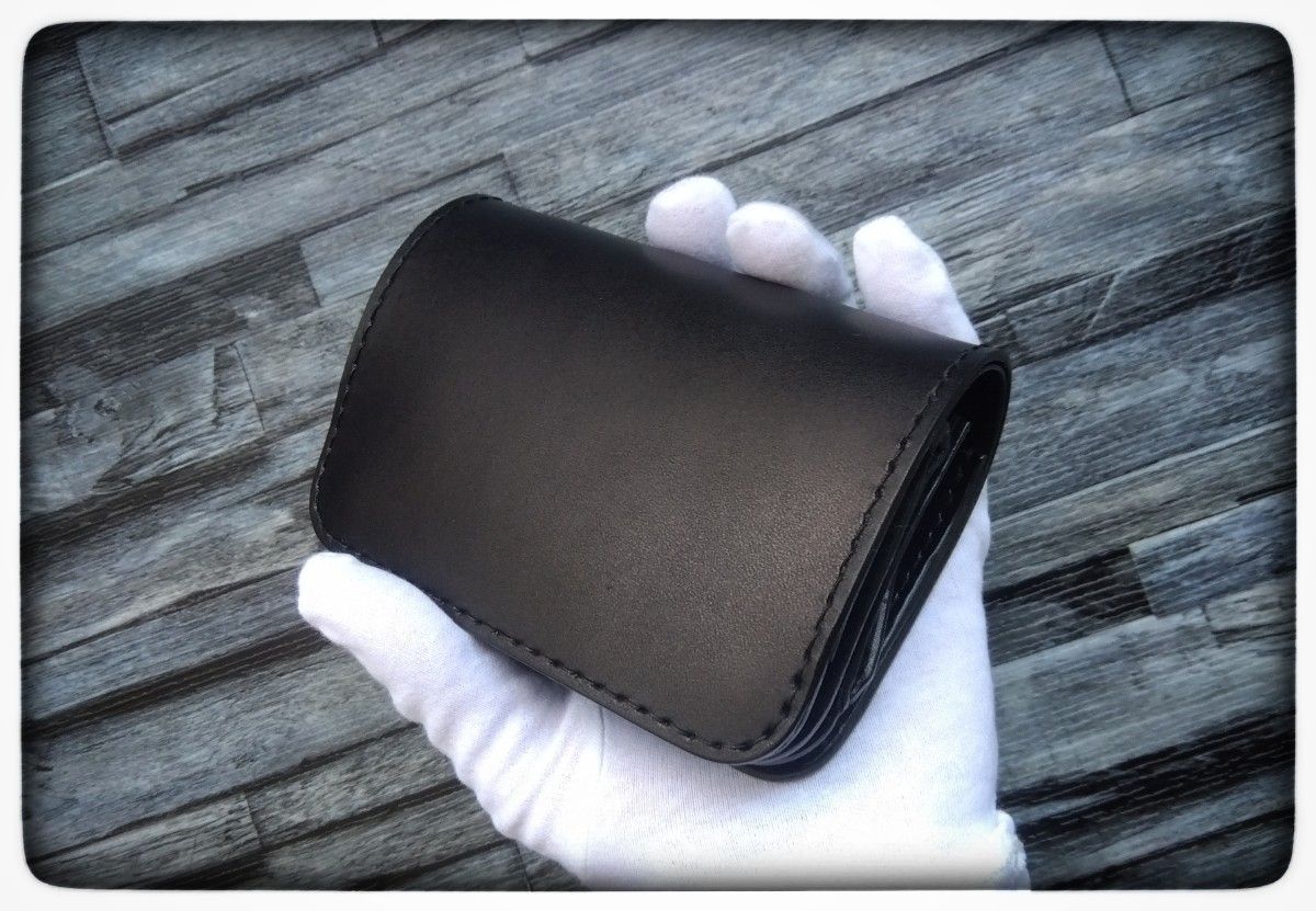 限定品(ラスト) お札を折らず収納 ショート トラッカー 限定品(ラスト) お札を折らず収納 ショート トラッカー
