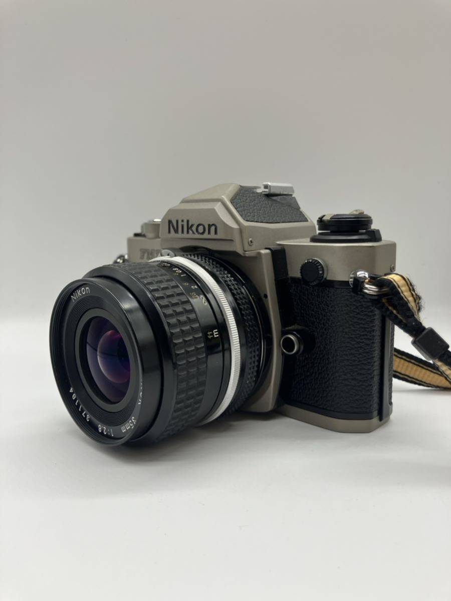 1000円スタート Nikon ニコン FM2/T 　 チタン / NIKKOR 35㎜ 1:2.8 レンズ 付き 美品 希少 カメラ 一眼レフ_画像3