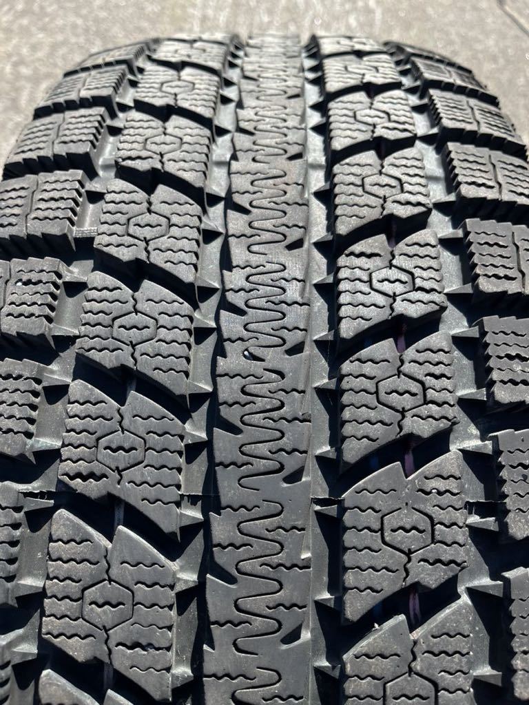 トーヨータイヤ265/70R16 バリ溝！！_画像4