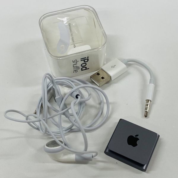 V644-Z12-66 ◎ Apple アップル iPod shuffle アイポッド シャッフル スペースグレー 2GB 第5世代 通電確認済み ME949J/A オーディオ ④_画像1