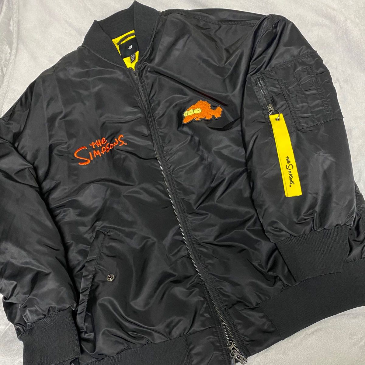 H&M シンプソンズ オーバーサイズフィット フライトジャケット H&M シンプソンズ オーバーサイズフィット フライトジャケット
