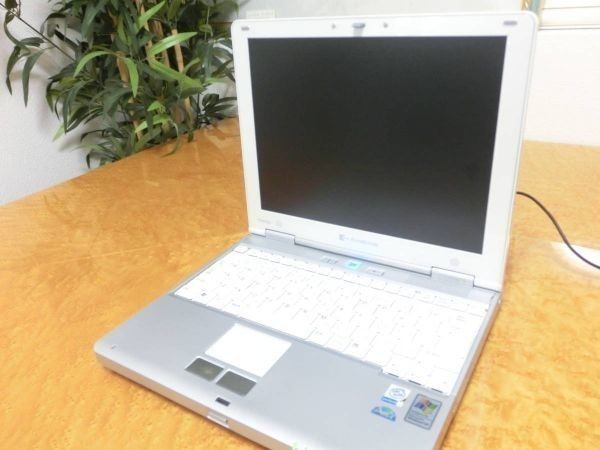 東芝 12型 ノートパソコン Dynabook C7/212PMEF PAC7212PMEF 通電OK 部品取用 ジャンク品 G4256_画像1