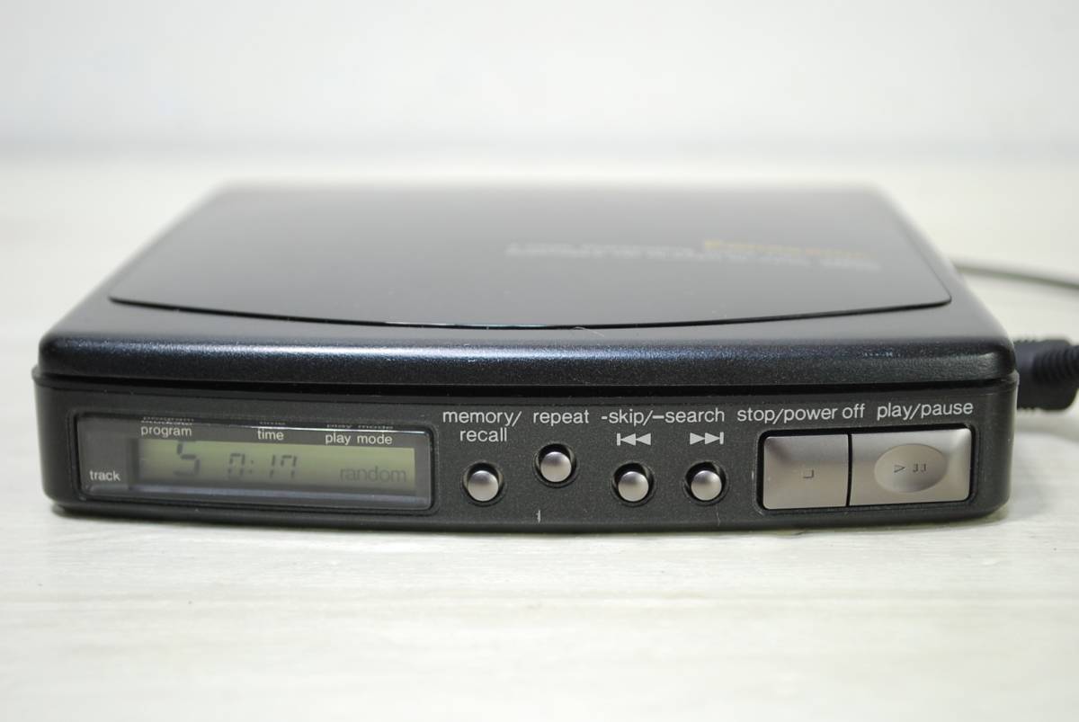 Panasonic パナソニック SL-XP50 ポータブルCDプレーヤー ケース付き　音声確認 現状品 ／検索用 当時物 アンティーク レトロ【12099】_画像3