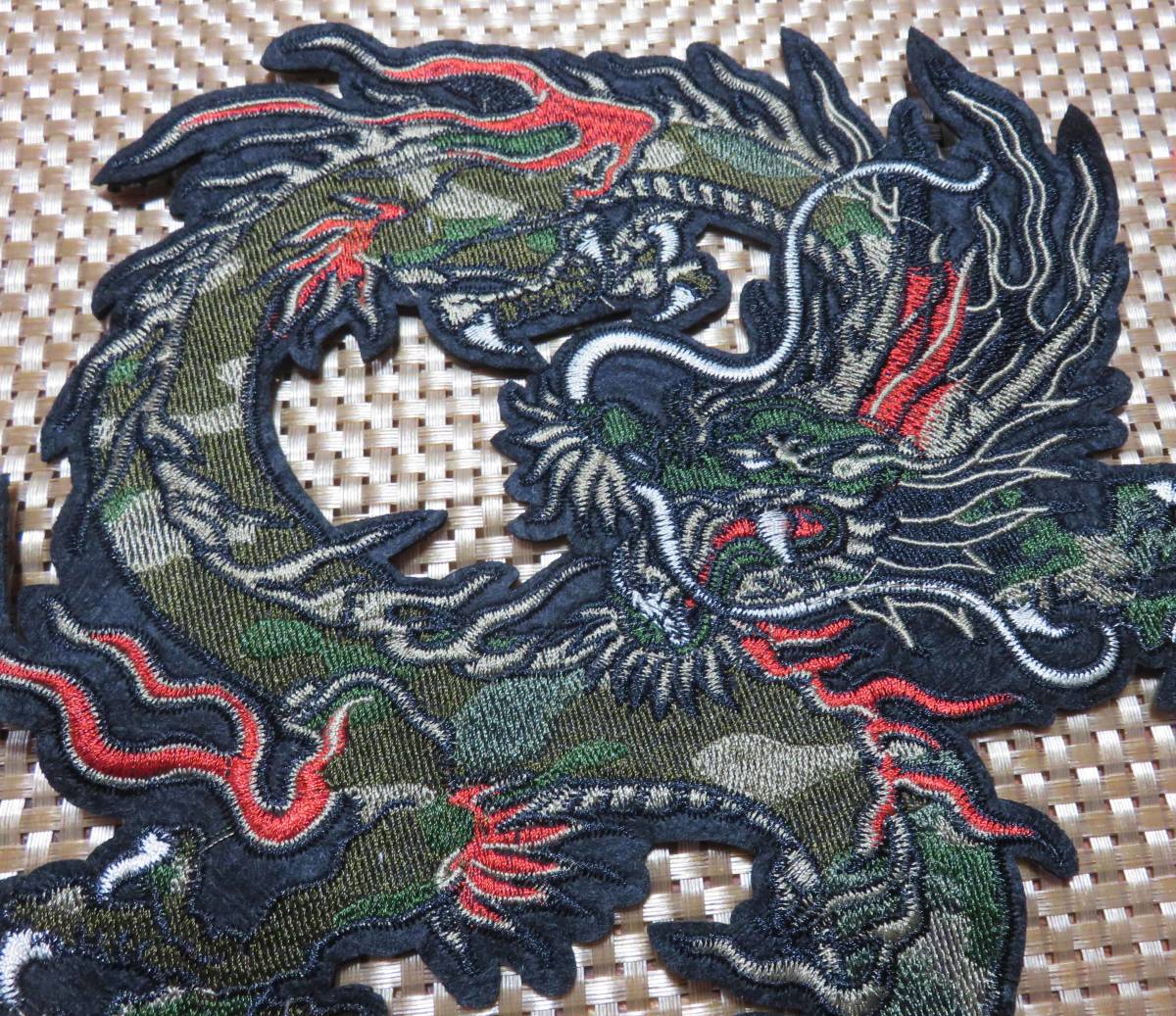 特大☆《迷彩闘魂闘神龍》■レトロ『ソルジャー龍』新品DRAGONドラゴン刺繍ワッペン■【DIY リメイク】■《開運 幸運　ラッキーアイテム》_画像7