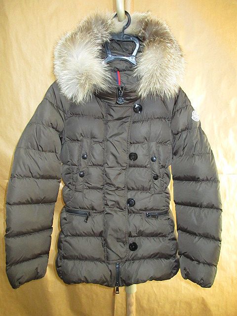 モンクレール MONCLER GENETTE 袖　ロゴ　ワッペン フォックス　ファー　フード　ダウン　ジャケット　 カーキ　1　国内正規品_画像1