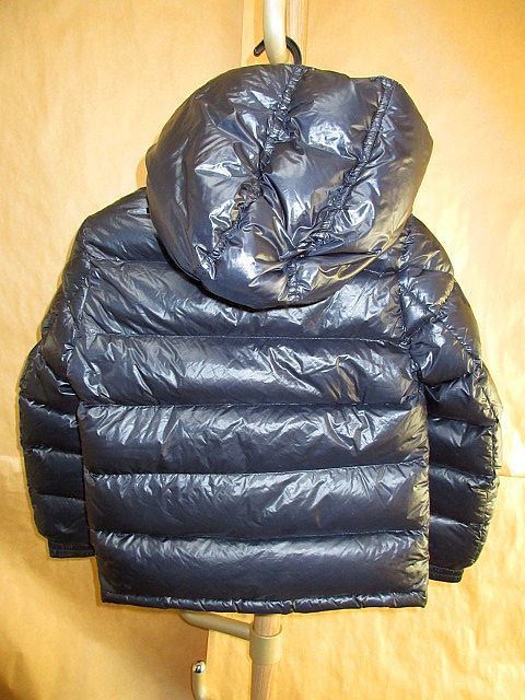 モンクレール 　MONCLER 　GASTONET　 袖　ロゴ　ワッペン　トリコロール　フード　ダウン　ジャケット　ネイビー　130　国内正規品_画像2