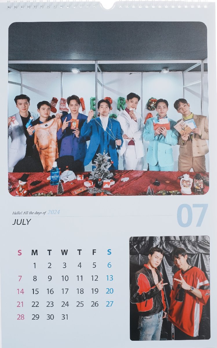 EXO エクソ グッズ 大判 壁掛け カレンダー 2024年 (令和6年) + カレンダー ステッカーセット K-POP_画像2